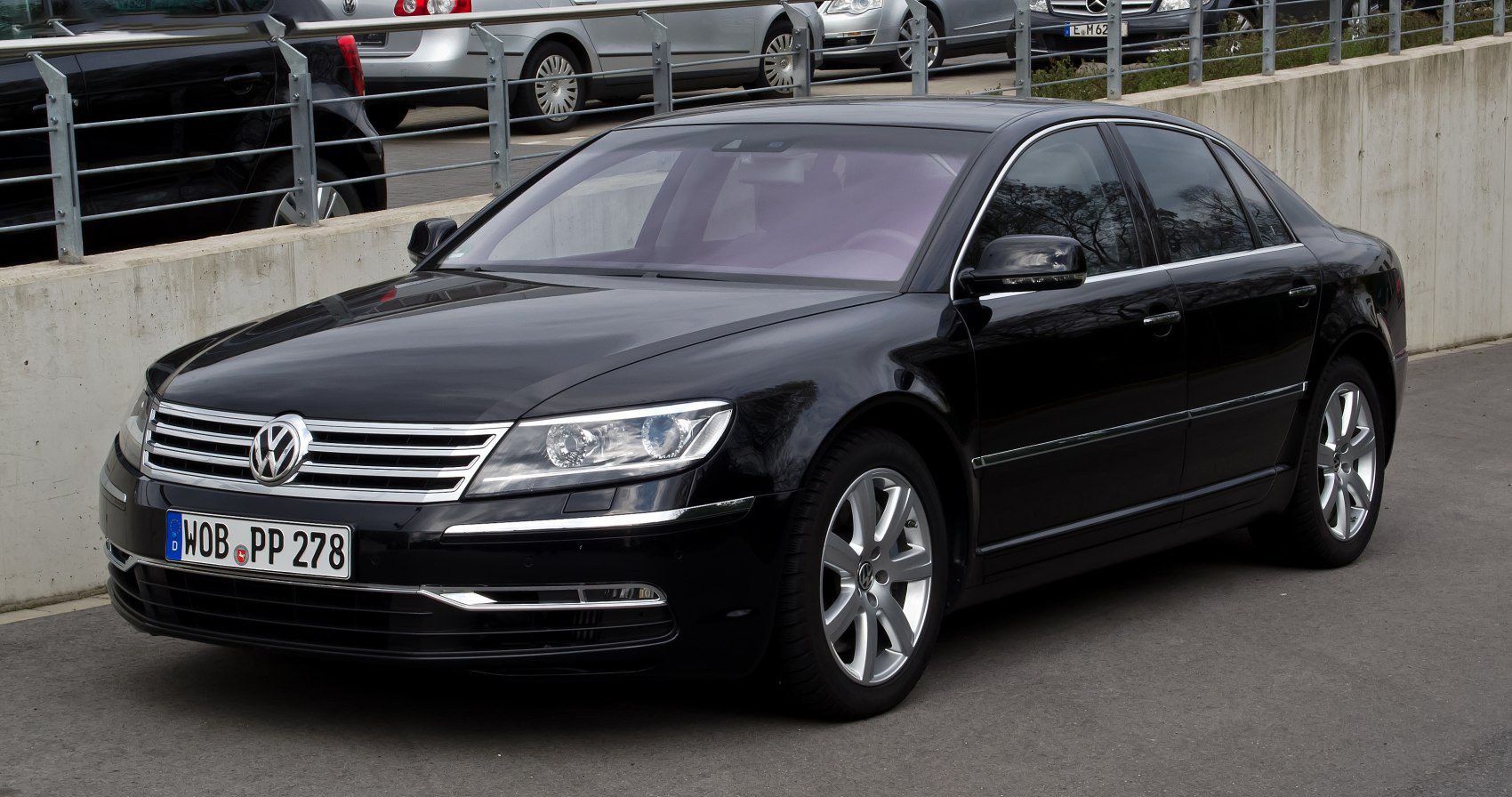 Recenzija Volkswagen Phaeton (2003 - 2015) - prednosti i mane