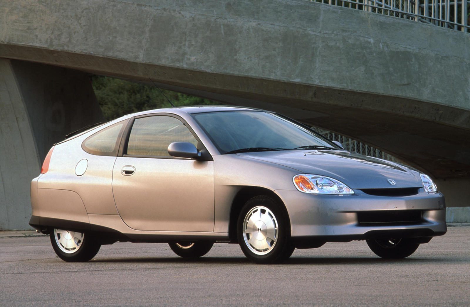 Recenzija Honda Insight (2000 - 2005) - prednosti i mane