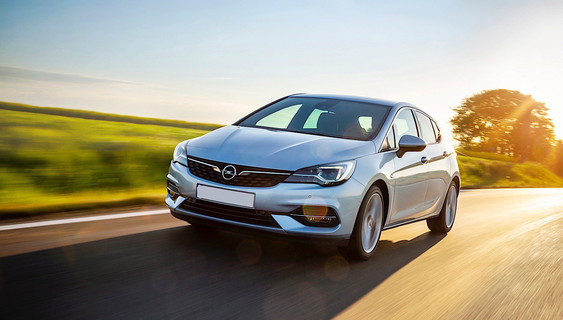 Recenzija Opel Astra (2015 - 2021) - prednosti i mane