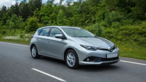 Recenzija Toyota Auris (2012 - 2019) - prednosti i mane