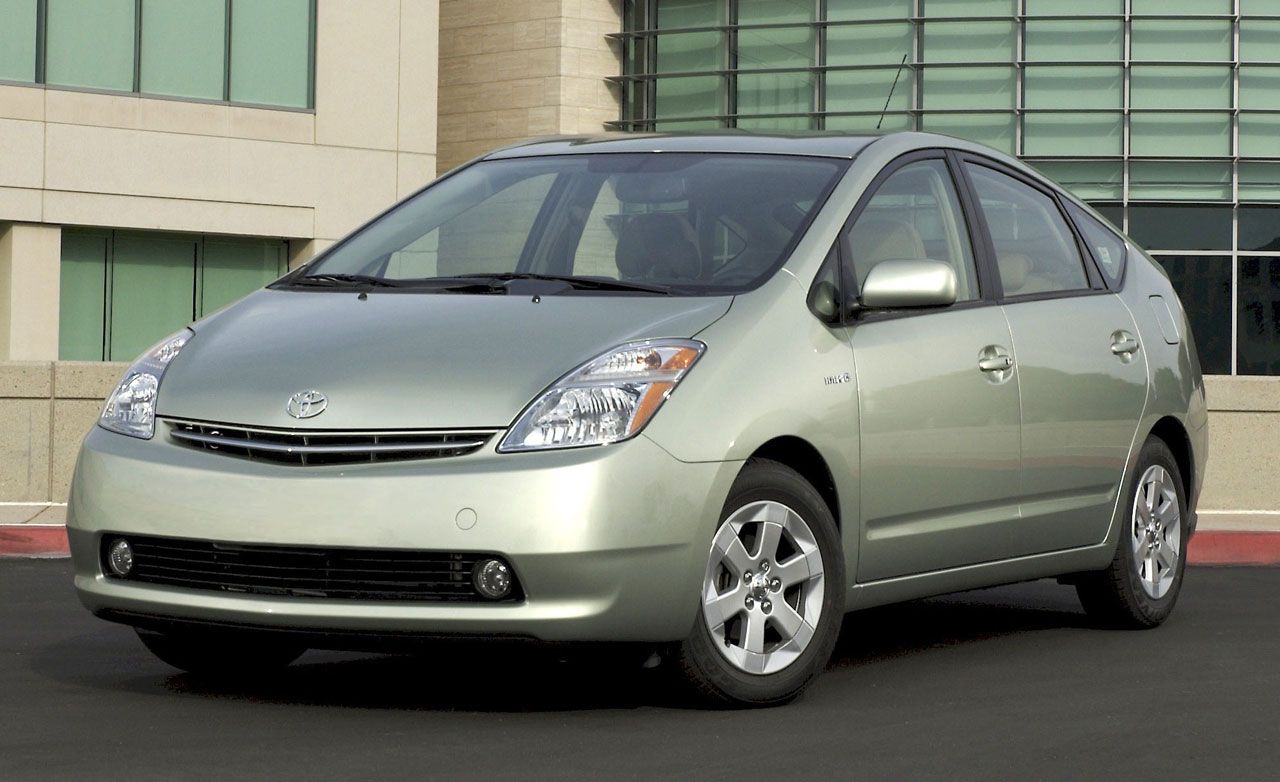 Recenzija Toyota Prius (2004 - 2009) - prednosti i mane