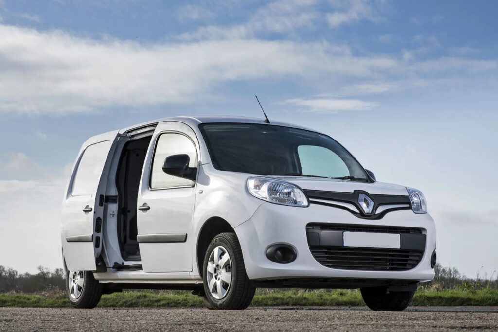 Recenzija kombija Renault Kangoo (2011 - 2022) - prednosti i mane