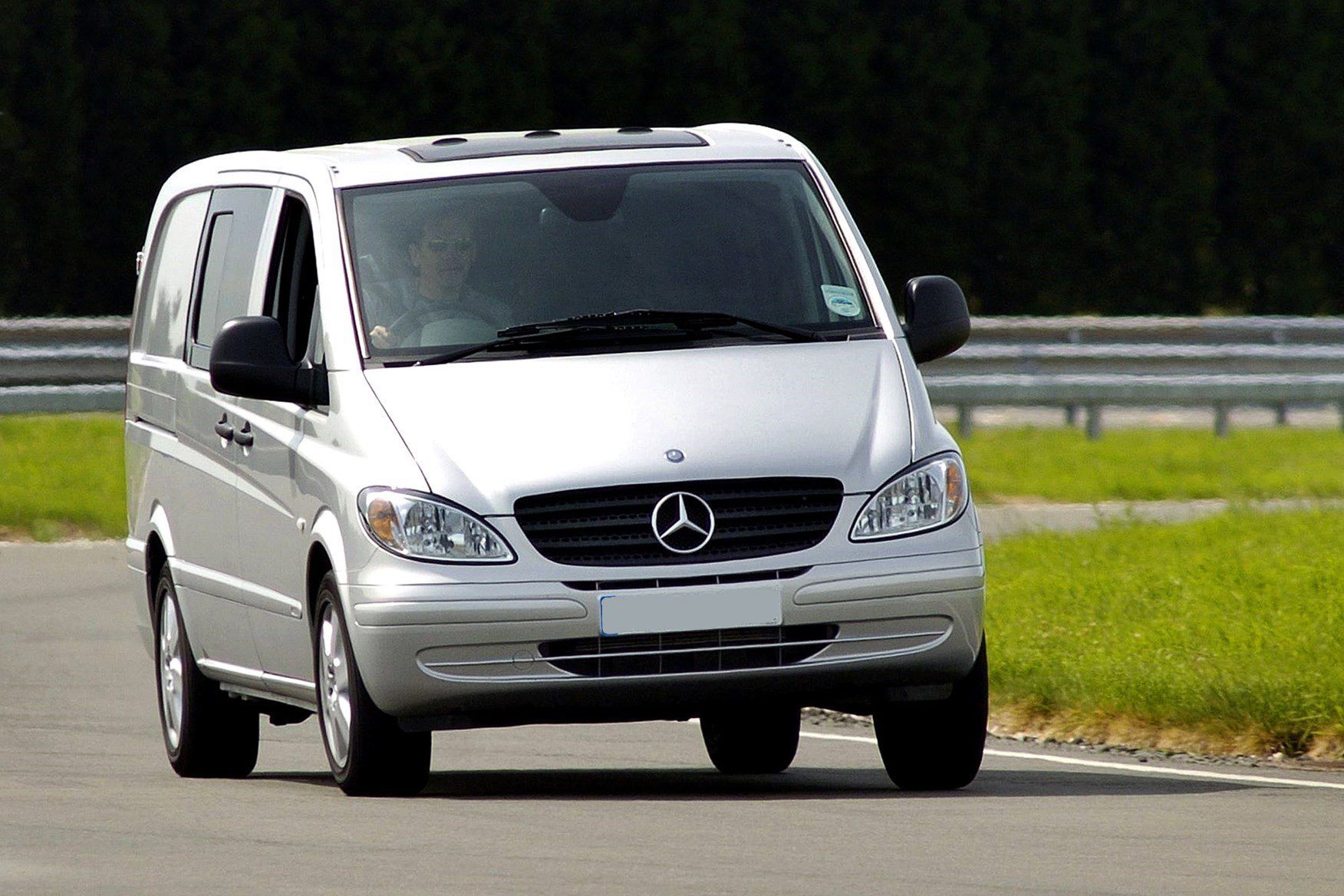 Recenzija Mercedes-Benz Vito (2003-2014) - prednosti i mane