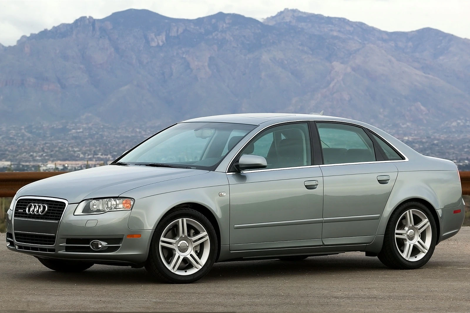 Audi A4 (2001 – 2008) – propisane količine motornog ulja i servisni intervali