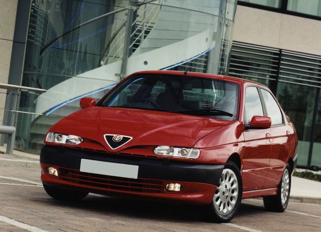 Alfa Romeo 146 (1994 - 2001) - propisane količine motornog ulja i servisni intervali