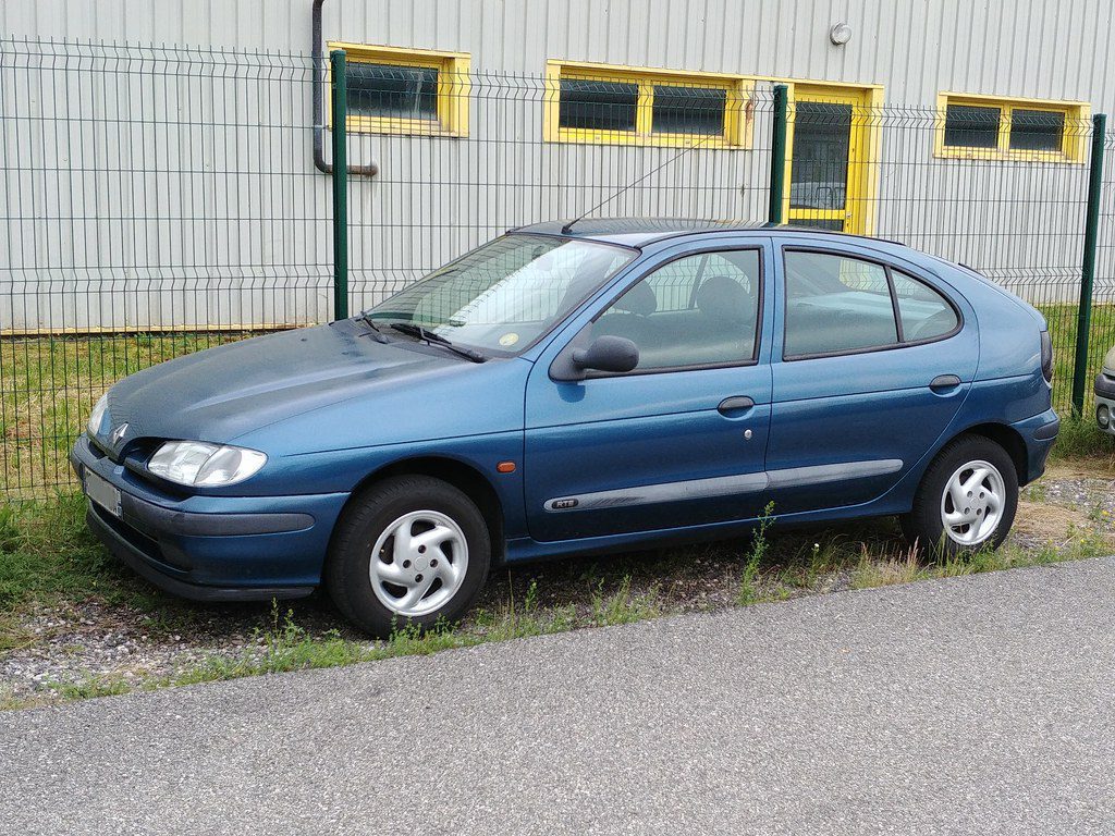 Renault Megane 1 (1995 – 2002) – propisane količine motornog ulja