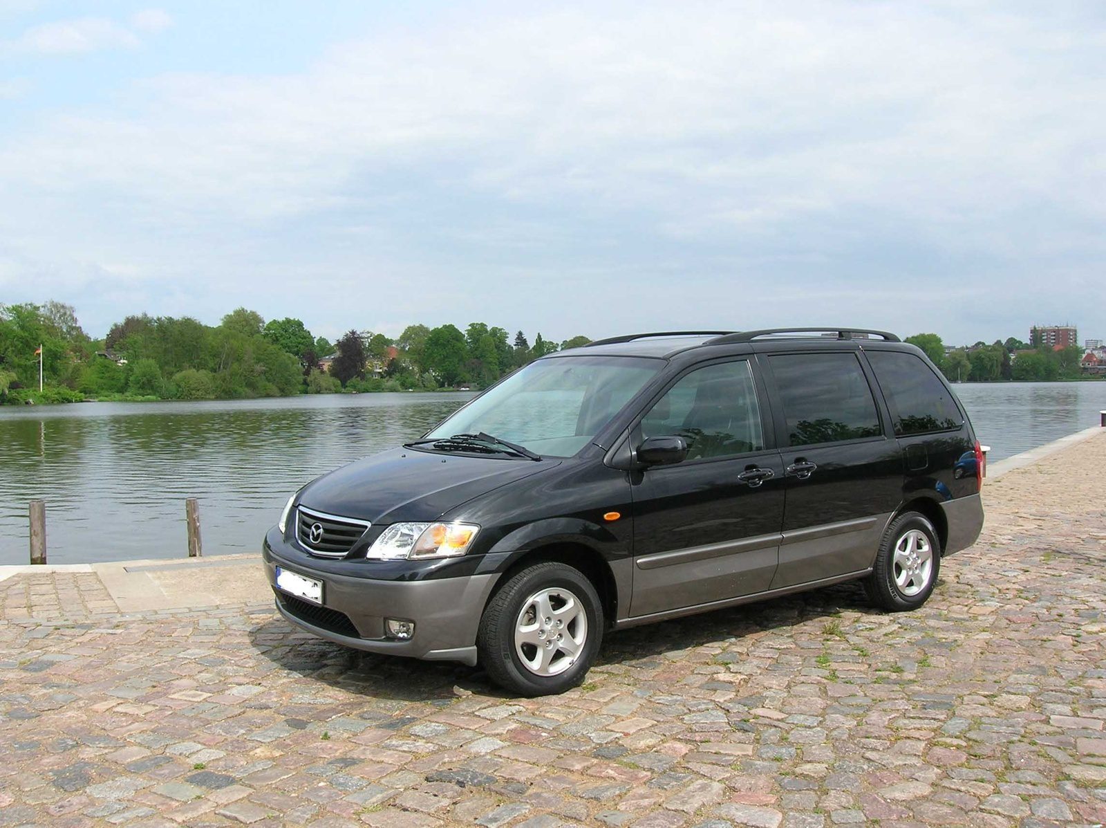 Mazda MPV (1988 – 2005) – propisane količine motornog ulja