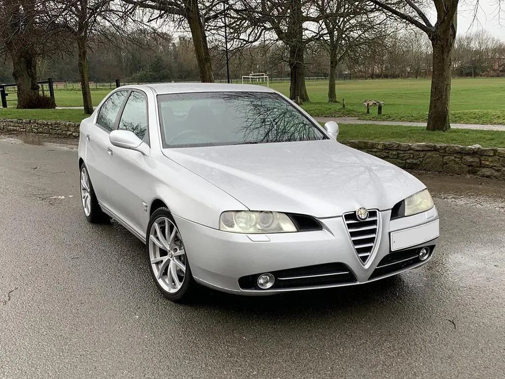 Alfa Romeo 166 (1998 - 2007) - propisane količine motornog ulja i servisni intervali