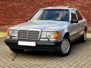 Mercedes-Benz 200-500 (1982 – 1993) – propisane količine motornog ulja i servisni intervali