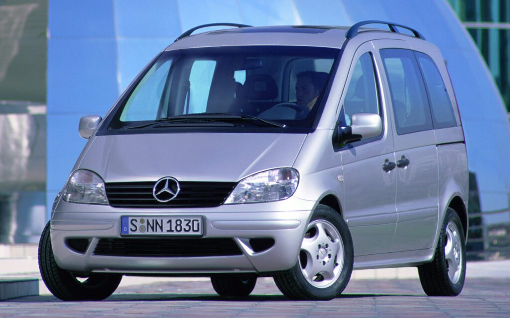 Мерседес бенц ванео. Mercedes-Benz Vaneo. Мерседес Ванео. Мерседес Ванео белый. Мерседес Ванео фото.