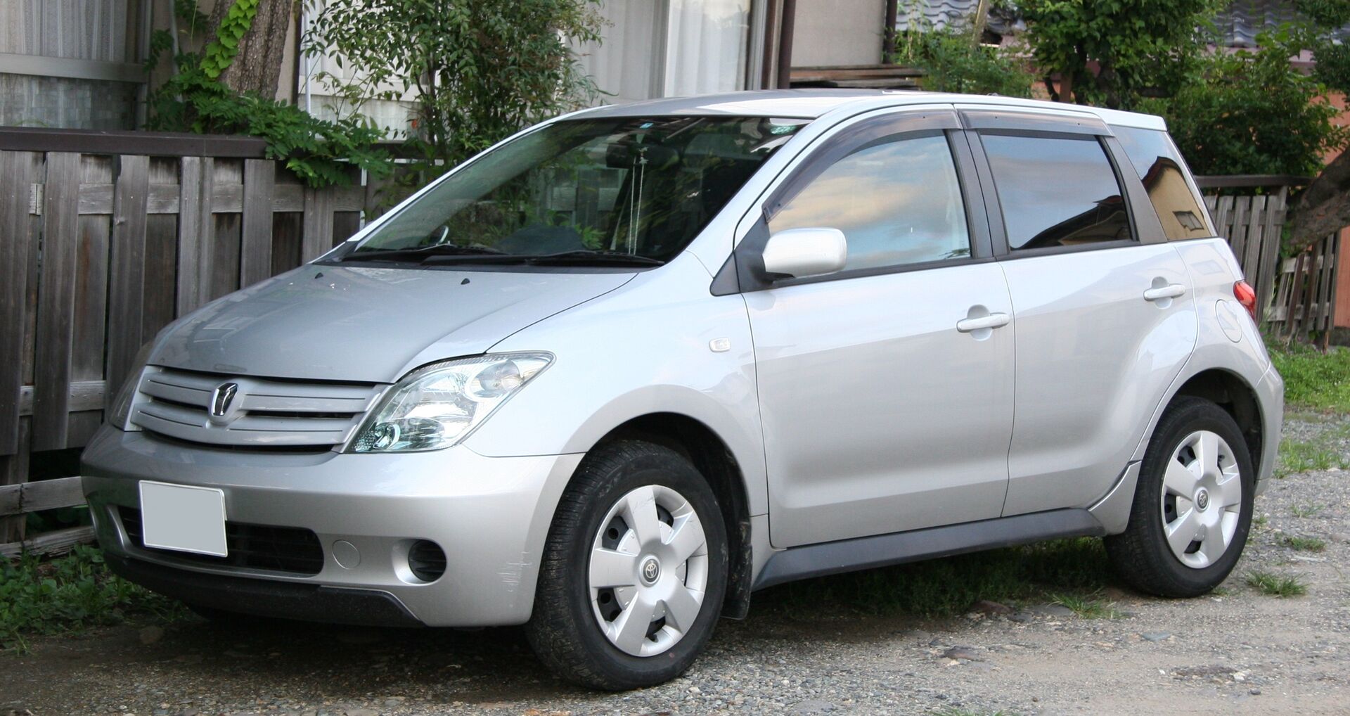 Toyota Ist (2002-2007) specifikacije i potrošnja goriva
