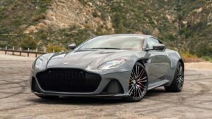 Recenzija Aston Martin DBS (2021 - 2024) - prednosti i mane