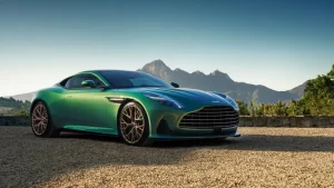 Recenzija Aston Martin DB12 (2023 - 2024) - prednosti i mane