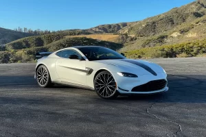 Recenzija Aston Martin Vantage (2018 - 2024) - prednosti i mane
