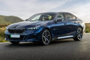 Recenzija BMW i5 (2023 - 2024) - prednosti i mane