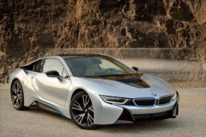 Recenzija BMW i8 (2014 - 2020) - prednosti i mane