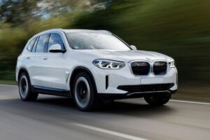 Recenzija BMW iX3 (2021 - 2024) - prednosti i mane