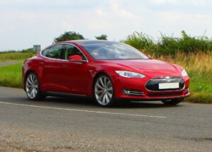 Recenzija Tesla Model S (2014 - 2024) - prednosti i mane
