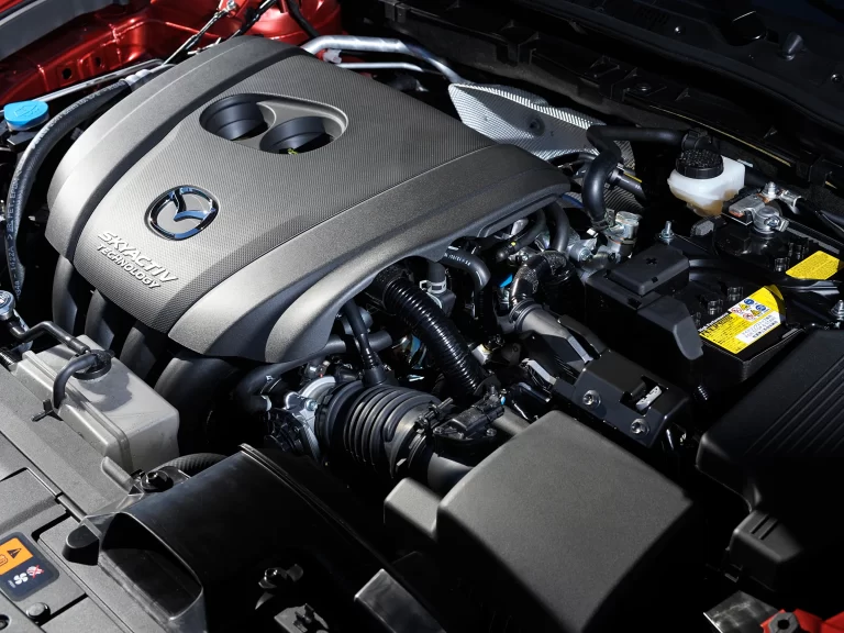 Recenzija Mazda motora – problemi, prednosti i mane