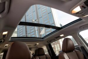 Panoramski krovni prozori: Luksuzna Iinovacija za novi nivo vožnje