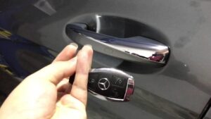 Mercedes zamjena baterije Keyless: upute korak po korak